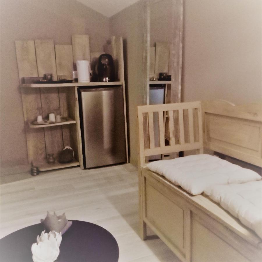L'Anagramme, Chambres, Table D'Hotes Et Gite Pour Adultes, Naturistes Ou Non ! Cindre Bagian luar foto