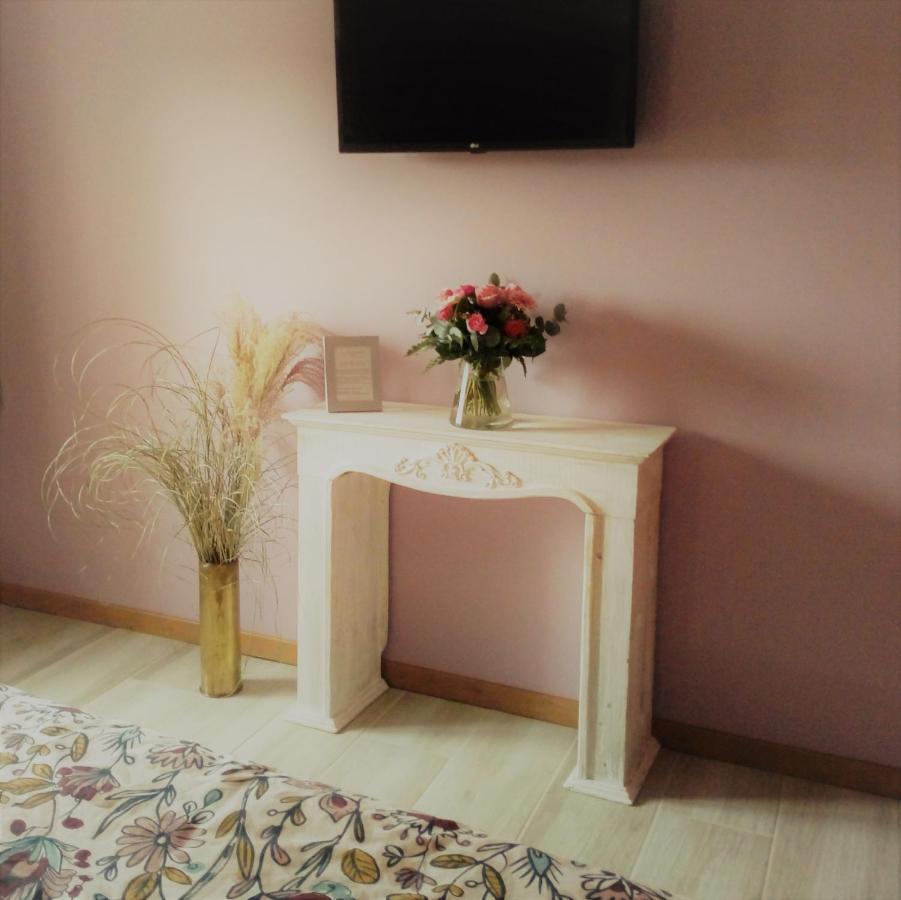 L'Anagramme, Chambres, Table D'Hotes Et Gite Pour Adultes, Naturistes Ou Non ! Cindre Bagian luar foto
