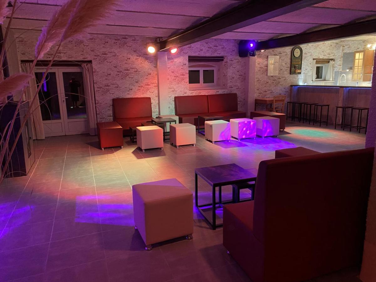 L'Anagramme, Chambres, Table D'Hotes Et Gite Pour Adultes, Naturistes Ou Non ! Cindre Bagian luar foto