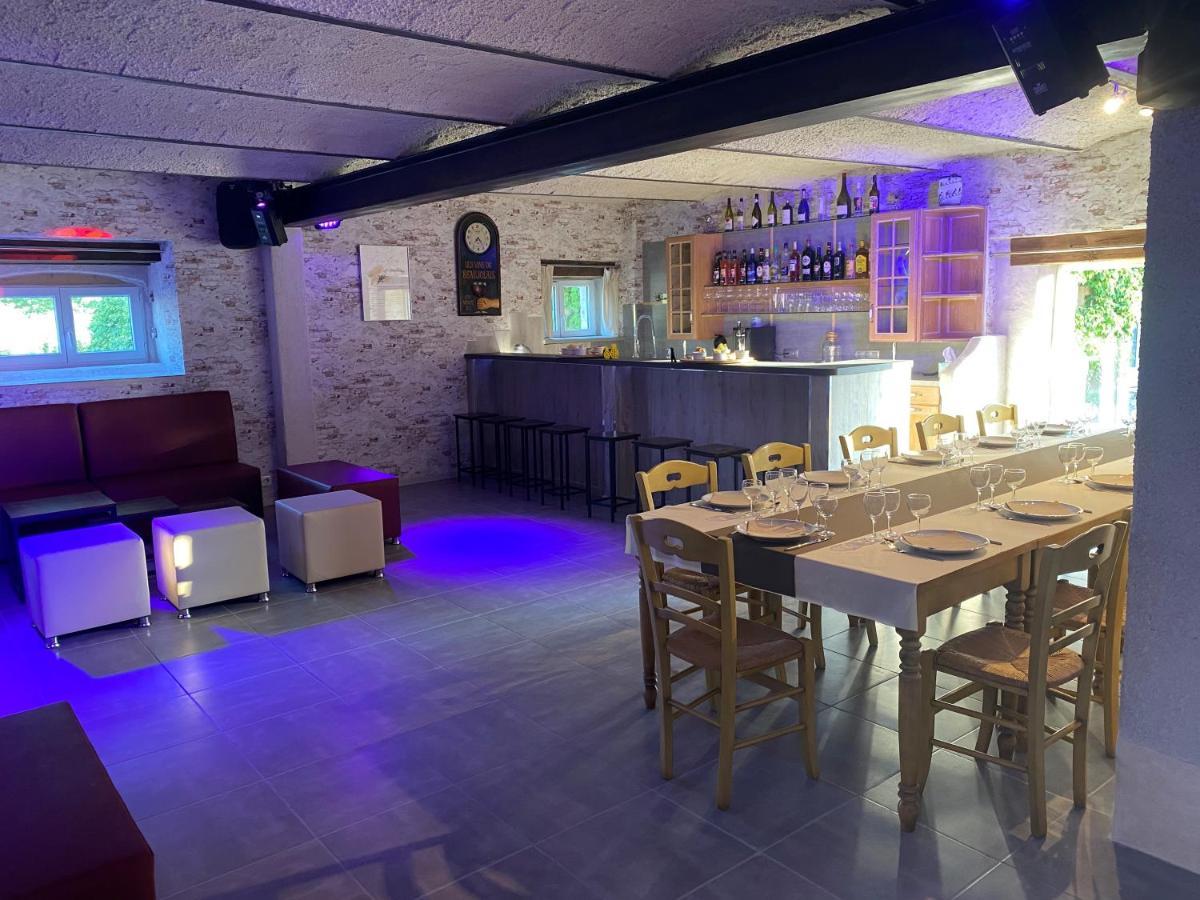 L'Anagramme, Chambres, Table D'Hotes Et Gite Pour Adultes, Naturistes Ou Non ! Cindre Bagian luar foto