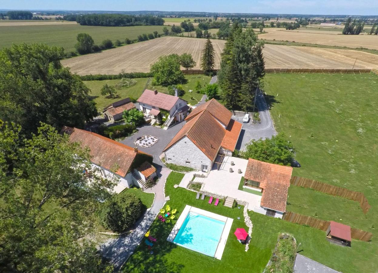 L'Anagramme, Chambres, Table D'Hotes Et Gite Pour Adultes, Naturistes Ou Non ! Cindre Bagian luar foto